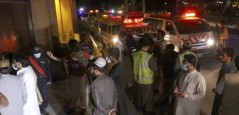 مقتل أربعة أشخاص وإصابة العشرات إثر انفجار بأحد الفنادق في باكستان