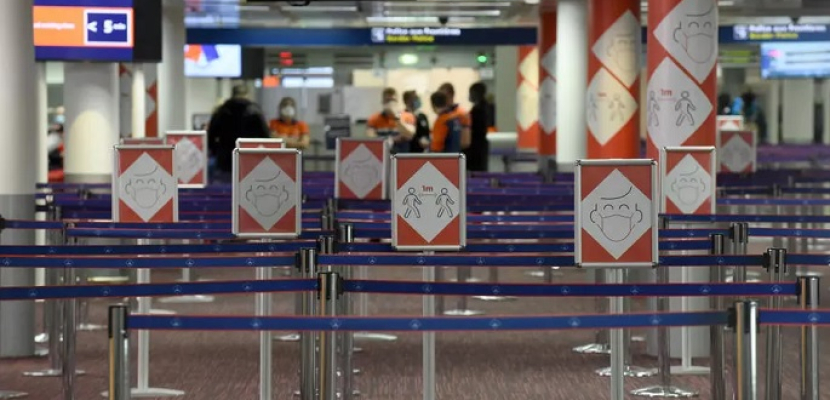 فرنسا ترفع حظر السفر عن المسافرين البريطانيين المحصنين بالكامل ضد كوفيد-19