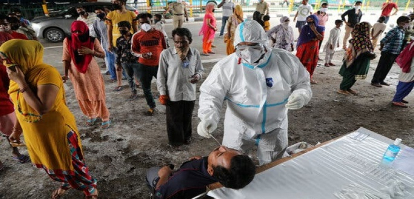 الهند تبدأ بتطبيق قيود مشددة مع تسجيل رقم قياسي بعدد الإصابات بفيروس كورونا
