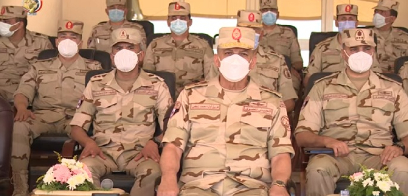 بالفيديو والصور.. وزير الدفاع يشهد المرحلة الرئيسية للمناورة (رعد 5) بالمنطقة الشمالية العسكرية