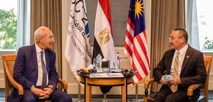 بالصور.. رئيس اقتصادية قناة السويس يبحث مع وزير الخارجية الماليزي فرص الاستثمار بالمنطقة