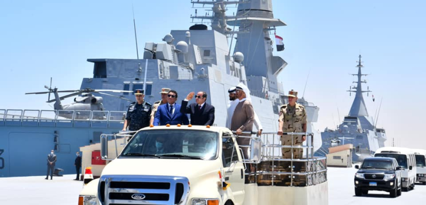 بالفيديو والصور .. الرئيس السيسي يفتتح قاعدة 3 يوليو البحرية ويتفقد القطع البحرية فيها