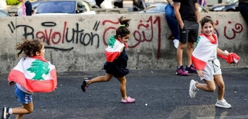 “الخليج” : لبنان لا يستحق هذا المصير