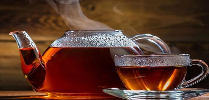 دراسة : شرب الشاي الساخن في الصيف يبرد الجسم