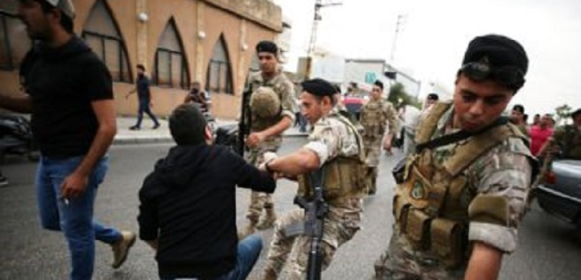 الصحف اللبنانية: الجيش يحكم قبضته على مدينة طرابلس بعد انتشار مسلح وإطلاق نار