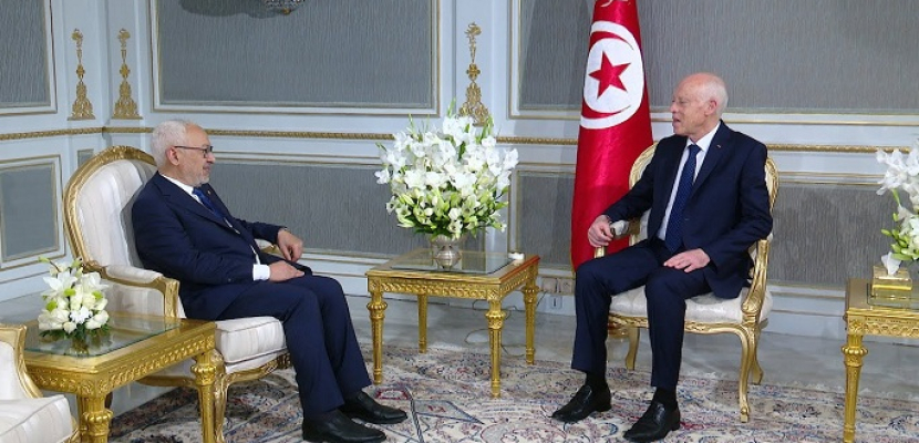 جذور الخلاف بين رئيس تونس وحزب النهضة والمشيشى
