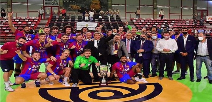 علي زين يشارك مع برشلونة في الفوز بالسوبر الأسباني لكرة اليد