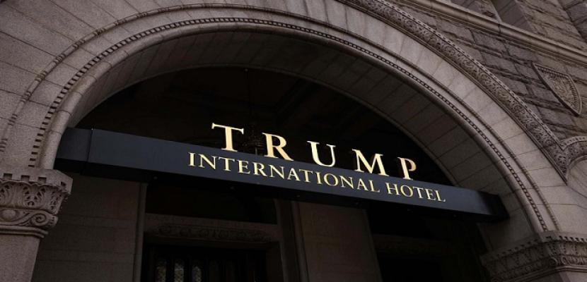 ترامب يبيع فندقه في واشنطن المخطوط عليه اسمه بحروف ذهبية