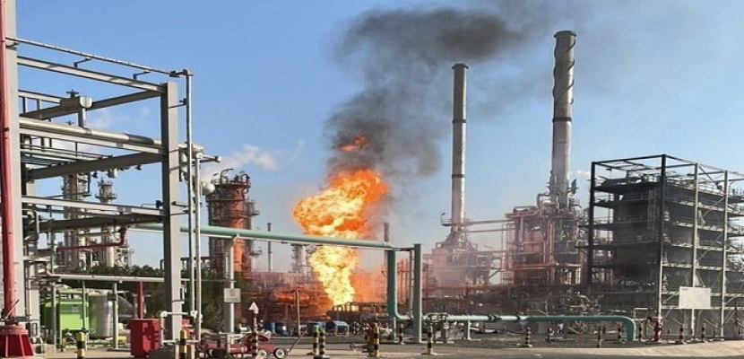 الكويت تعلن السيطرة على حريق في مصفاة الأحمدي للبترول