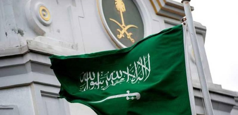 بدون أي إجراءات.. السعودية تعلن عن تأشيرة جديدة لأداء العمرة للقادمين “جواً” إلكترونيًا