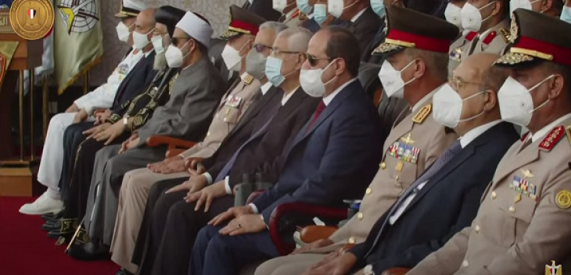 الرئيس السيسي يشهد حفل تخرج الكليات والمعاهد العسكرية بالكلية الحربية
