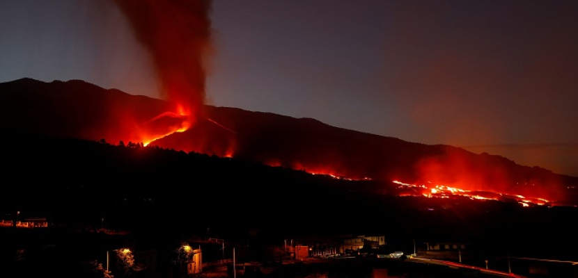 رئيس جزر الكناري الإسبانية: لا نهاية وشيكة لثوران بركان جزيرة لا بالما