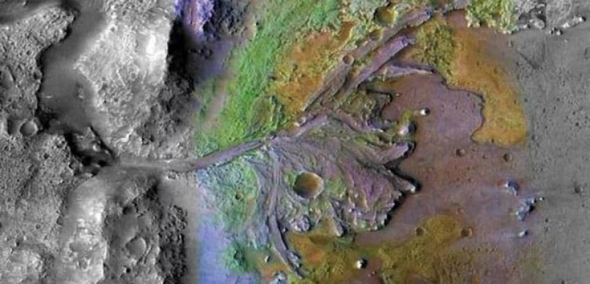 وكالة ناسا تنشر صور نهر قديم على سطح المريخ