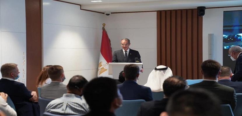 وزير الاتصالات يستعرض الفرص الاستثمارية المتاحة بمصر ضمن معرض “إكسبو دبى 2020”