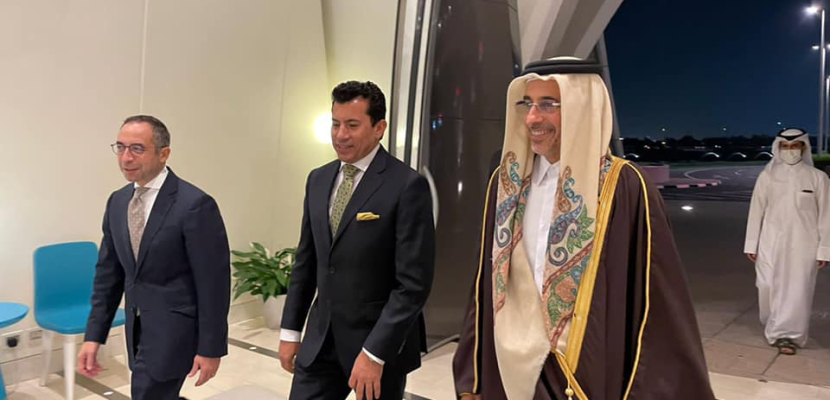 وزير الشباب والرياضة يصل الدوحة لحضور افتتاح كأس العرب