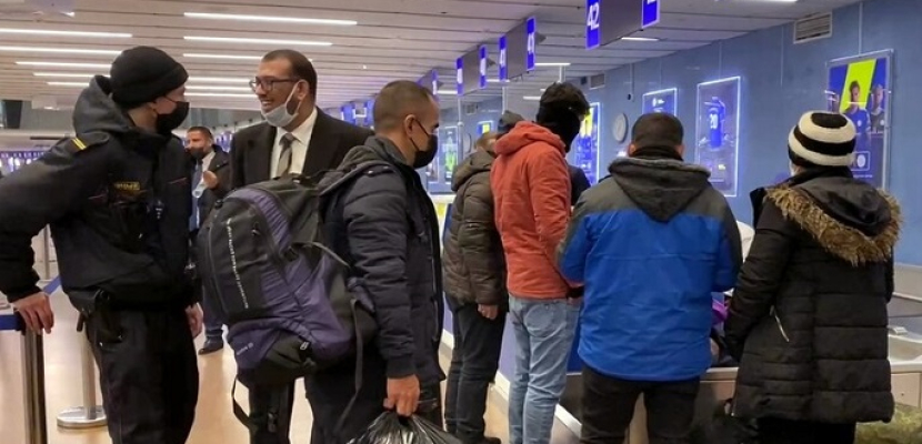 200 مهاجر في مطار مينسك بانتظار إعادتهم إلى العراق