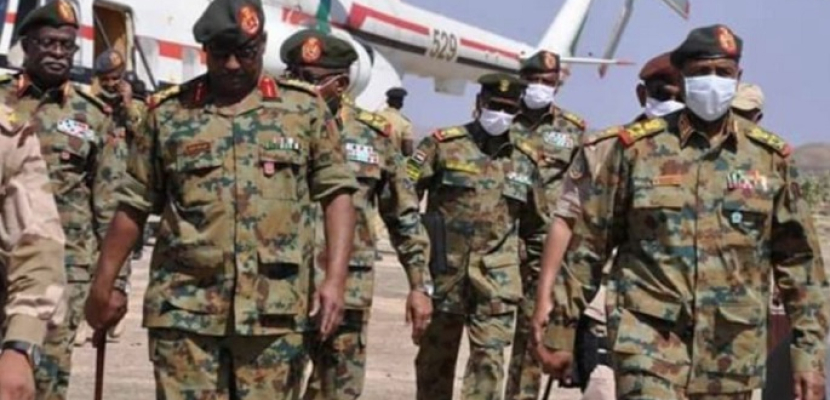 بعد مقتل جنود سودانيين في الفشقة.. البرهان يتفقد القوات السودانية المرابطة على الحدود مع إثيوبيا
