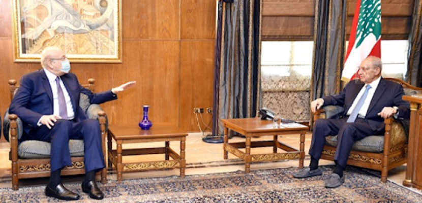 رئيس البرلمان اللبناني يستعرض مع رئيس الحكومة الأوضاع العامة والمستجدات بالبلاد
