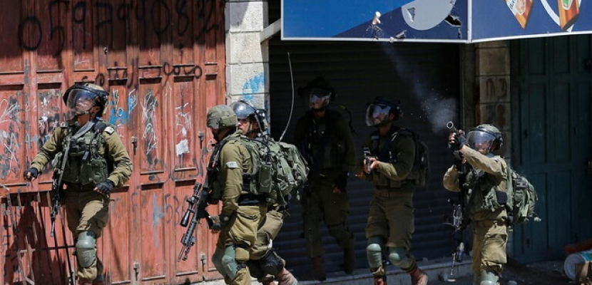 الجيش الاسرائيلي يغلق سبع جمعيات أهلية فلسطينية في الضفة الغربية