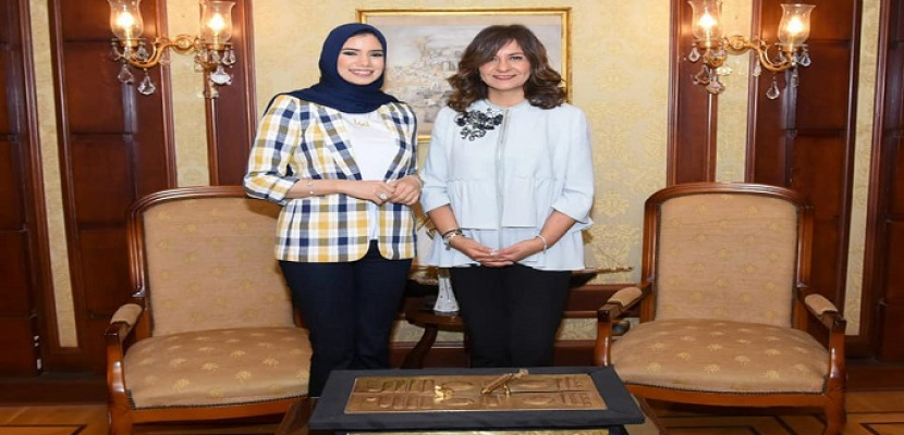 بالصور .. وزيرة الهجرة تهنئ مهندسة مصرية لاختيارها من “فوربس” ضمن أكثر الشخصيات المؤثرة على مستوى الولايات المتحدة