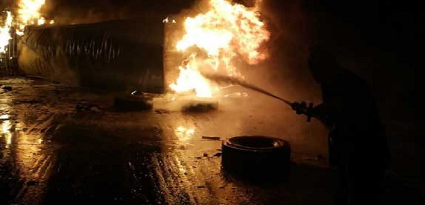 غارة إسرائيلية على مرفأ اللاذقية تتسبب في حرائق في ساحة الحاويات