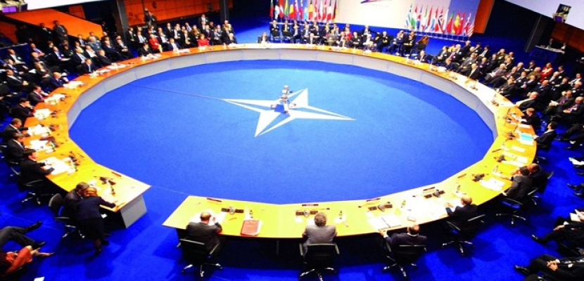 فاينانشيال تايمز: لا يوجد توافق في الناتو حول المحادثات مع روسيا