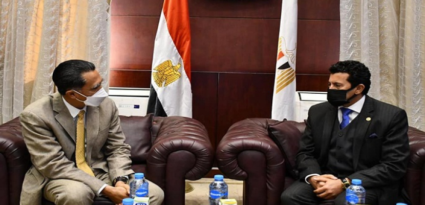 بالصور.. وزير الرياضة يبحث التعاون الثنائي مع سفير إندونيسيا
