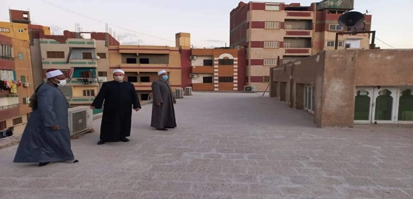 بالصور..أوقاف القاهرة تطلق حملة كبرى لتنظيف أسطح المساجد