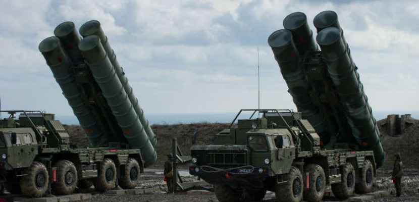 روسيا ترسل كتيبتين من منظومات الدفاع الجوي “إس-400” إلى بيلاروس