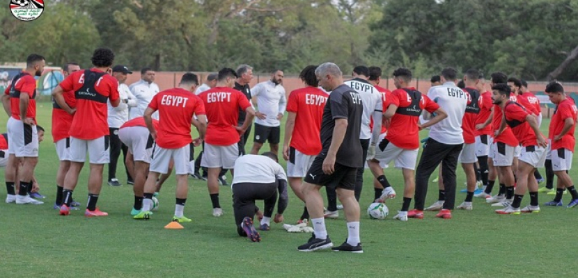 اتحاد الكرة: سلبية المسحة الطبية لجميع لاعبي مصر قبل مواجهة نيجيريا
