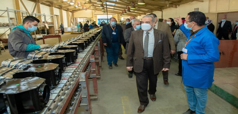 بالصور.. وزير الدولة للإنتاج الحربي يتفقد شركة حلوان للأجهزة المعدنية