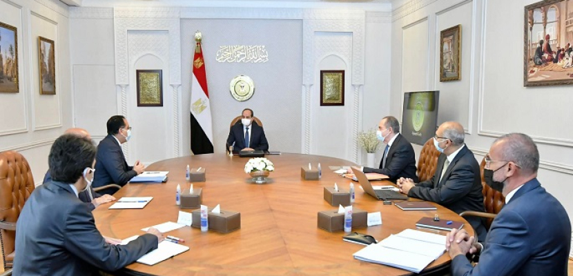 بالصور.. الرئيس السيسي يتابع الموقف التنفيذي لاستراتيجية الدولة لتوطين صناعة السيارات الكهربائية في مصر
