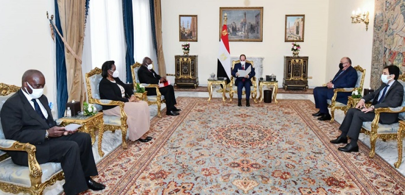 الرئيس السيسي يؤكد الأهمية التي توليها مصر لتعزيز العلاقات مع أنجولا في مختلف المجالات