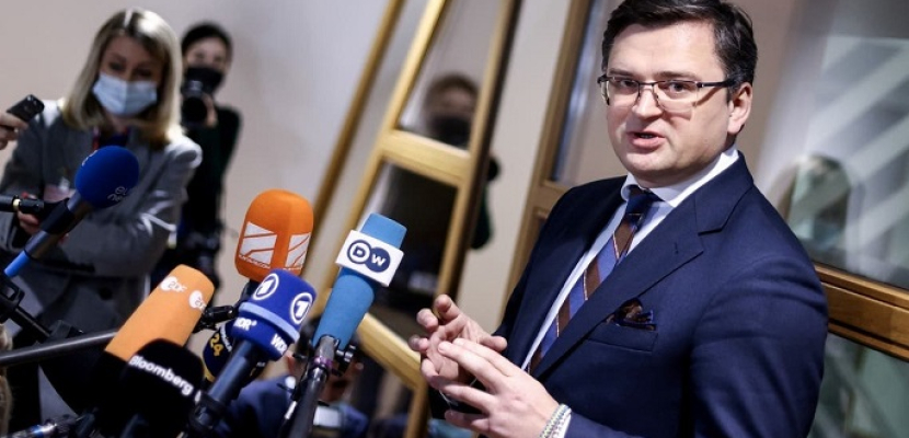 وزير خارجية أوكرانيا يطالب جوتيريش بالضغط على روسيا لإخلاء ميناء “ماريوبول”