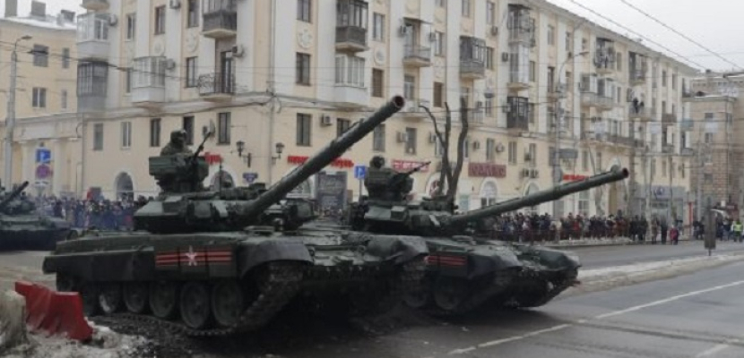 الدفاع الروسية: القوات الأوكرانية في خاركيف تستسلم وتُسلم دبابات جديدة للقوات الروسية