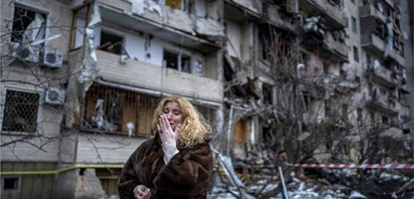 مقتل وإصابة 5 أشخاص في قصف روسي بالعاصمة الأوكرانية