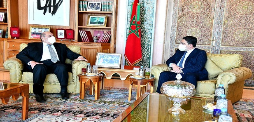 وزير الخارجية المغربي يرحب بالوفد المصري ويشيد بالعلاقات التاريخية بين البلدين