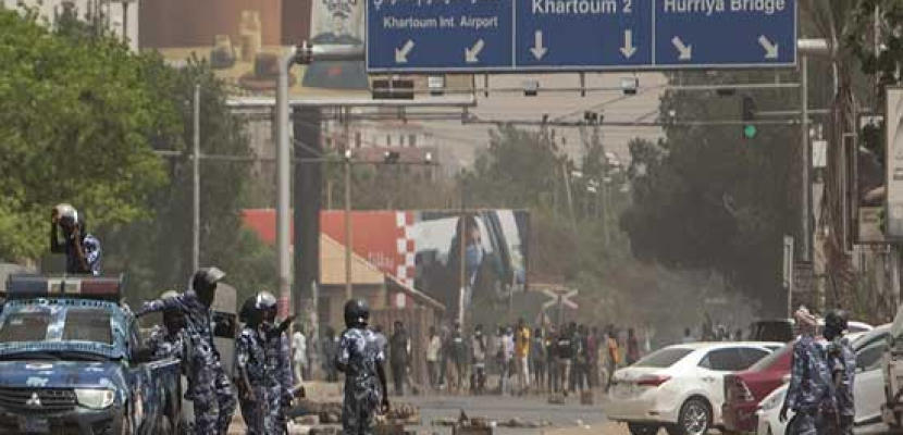 السلطات السودانية تغلق جسرا رئيسيا قبيل مظاهرات