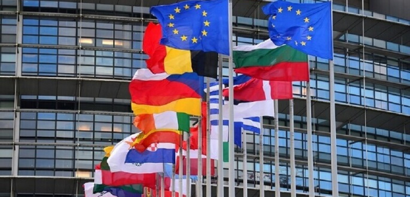 8 رؤساء دول أوروبية يطالبون الاتحاد الأوروبي بقبول عضوية أوكرانيا على الفور
