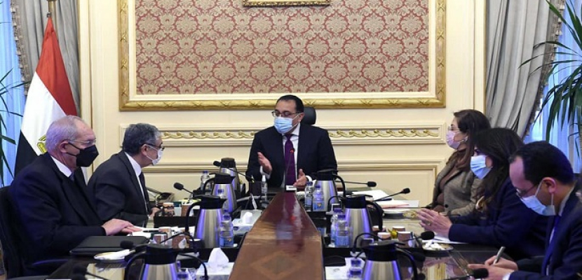 بالصور..رئيس الوزراء يناقش عروض إقامة مشروعات الهيدروجين الأخضر في مصر