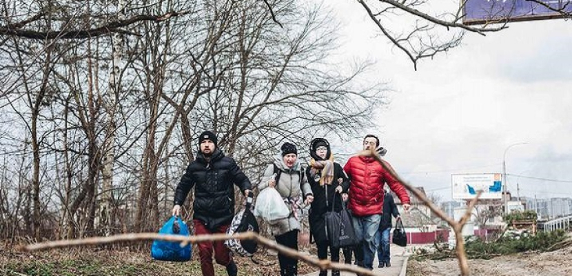 أوكرانيا: إنقاذ أكثر من 7 آلاف شخص بمناطق محاصرة من الجيش الروسي