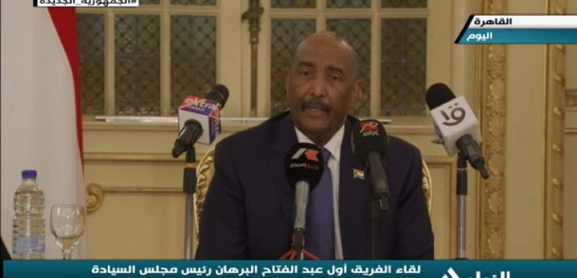 البرهان: مصر تدعم السودان بكل جهاته والعلاقات بين الشعبين المصري والسوداني لا تتغير بتغير الأنظمة