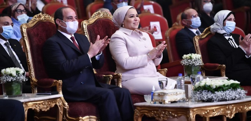 بالصور.. قرينة الرئيس: توقفت أمام النماذج الملهمة في حفل تكريم المرأة المصرية