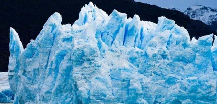 انهيار مفاجئ لجرف جليدي في القطب الجنوبي قد يكون علامة على أحداث مقبلة