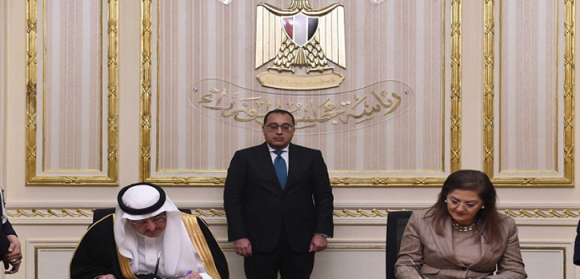 بالصور.. رئيس الوزراء يشهد توقيع اتفاقية بشأن استثمار صندوق الاستثمارات العامة السعودي في مصر