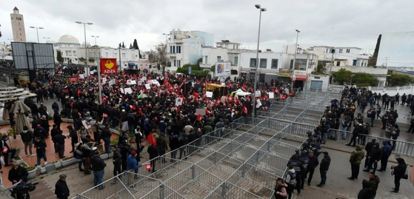 مظاهرات في العاصمة التونسية ضد الرئيس قيس سعيّد