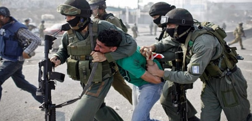 قوات الاحتلال الإسرائيلي تعتقل 20 فلسطينيًا غالبيتهم من رام الله