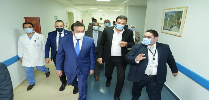 بالصور .. خالد عبدالغفار يزور مستشفى “الناس” ويثني على جودة الخدمات المقدمة للأطفال