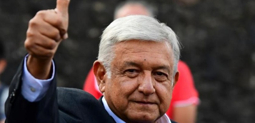 الرئيس المكسيكى يفوز فى استفتاء على بقائه بمنصبه