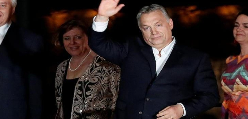 فاينانشال تايمز : فوز أوربان في الانتخابات المجرية يرسل تحذيرا للغرب